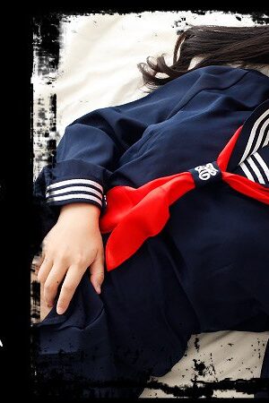 1761 – Em gái ngực bự buộc tóc hai bên