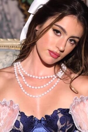 PlayboyPlus – Trà chiều cùng Elizabeth